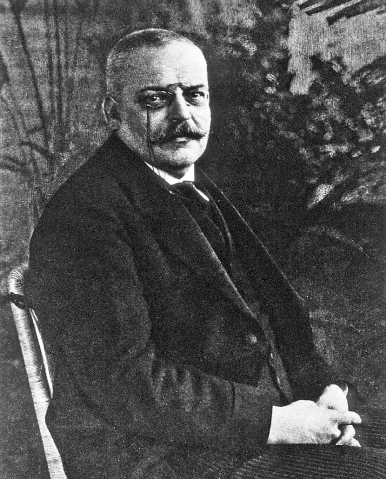 German psychiatrist Alois Alzheimer identified the first case of what is now known as Alzheimer’s disease