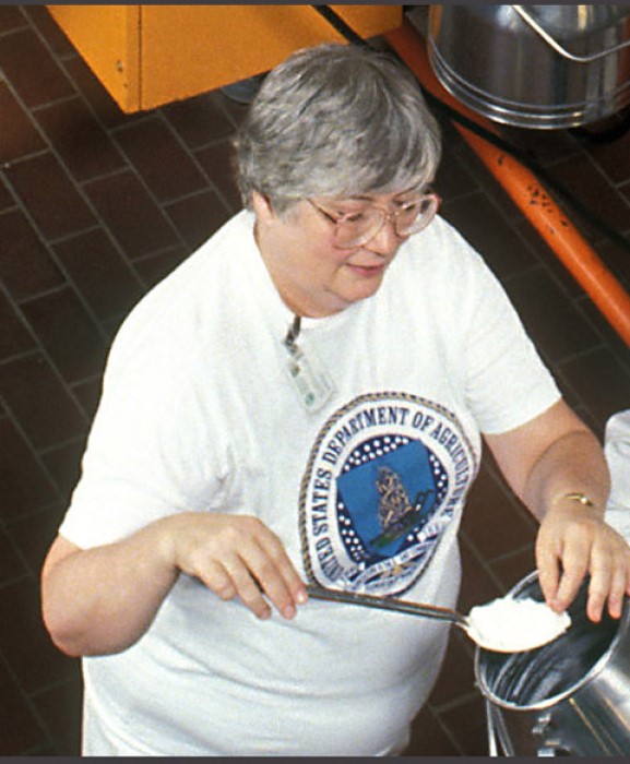 Virginia H. Holsinger ﾠReceived the Lifetime Achievement Award for Women in Science & Engineering