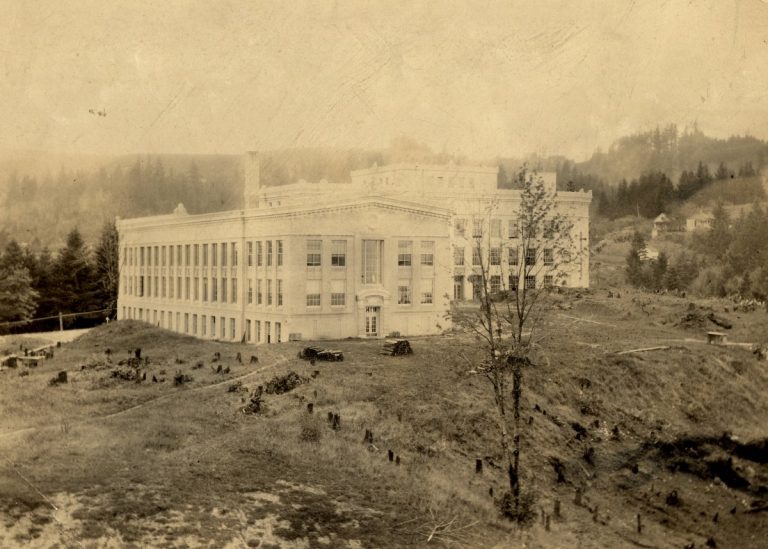 The University of Oregon Medical School moved from downtown Portland to its present location on Marquam Hill in southwest Portland