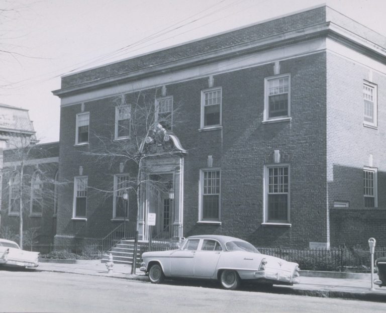 Tompkins-McCaw Library at the Medical College of Virginia opened