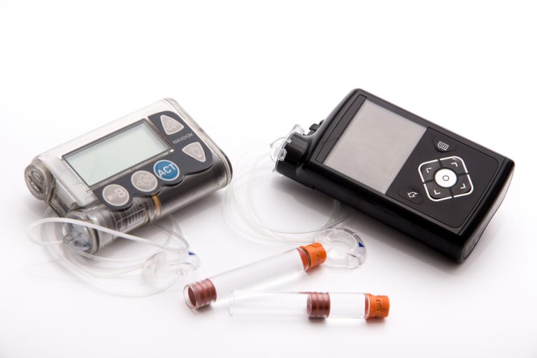 First insulin pump for diabetes was developed