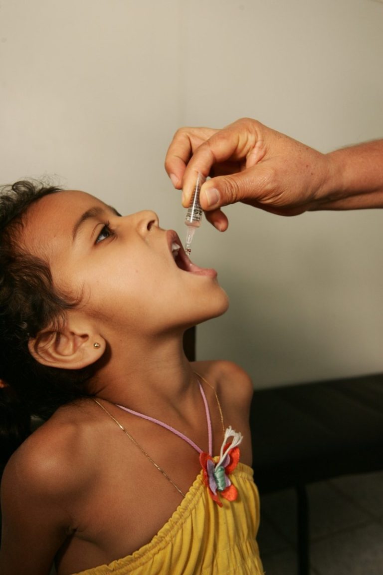 The last case of indigenous polio in the Western Hemisphere occurred in a 5-year-old boy, Luis Fermin Tenorio, in Pichanaqui, Peru