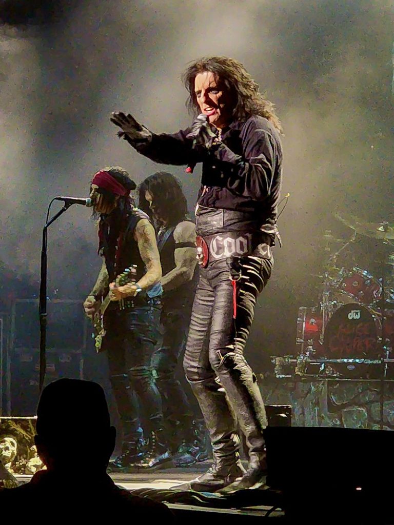 Rock and Roll Hall of Fame inductee Alice Cooper played a benefit concert at OMRF