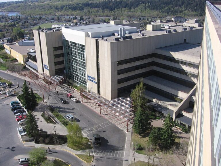 Calgary cancer centre to be built at northeast corner of Foothills hospital site