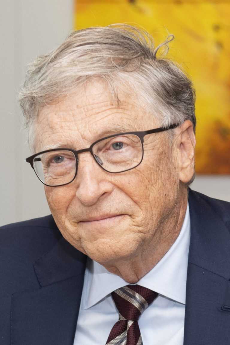 Bill Gates pledges $912 million to global disease fight, urges governments to step up