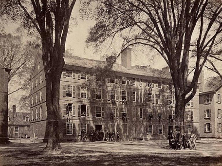 The Collegiate School (Yale University) moved to New Haven