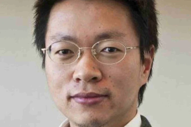 NIH-awarded life scientist Shu Xiaokun abruptly shifts research from US to China